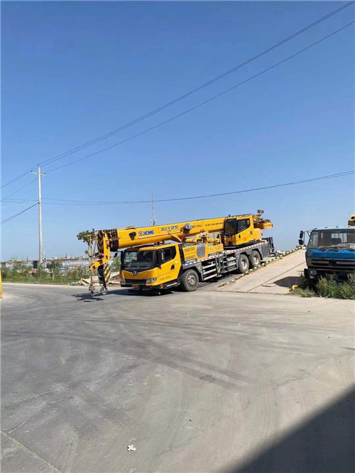 阿尔山市吊车作业时，可能会产生哪些额外收费项目？